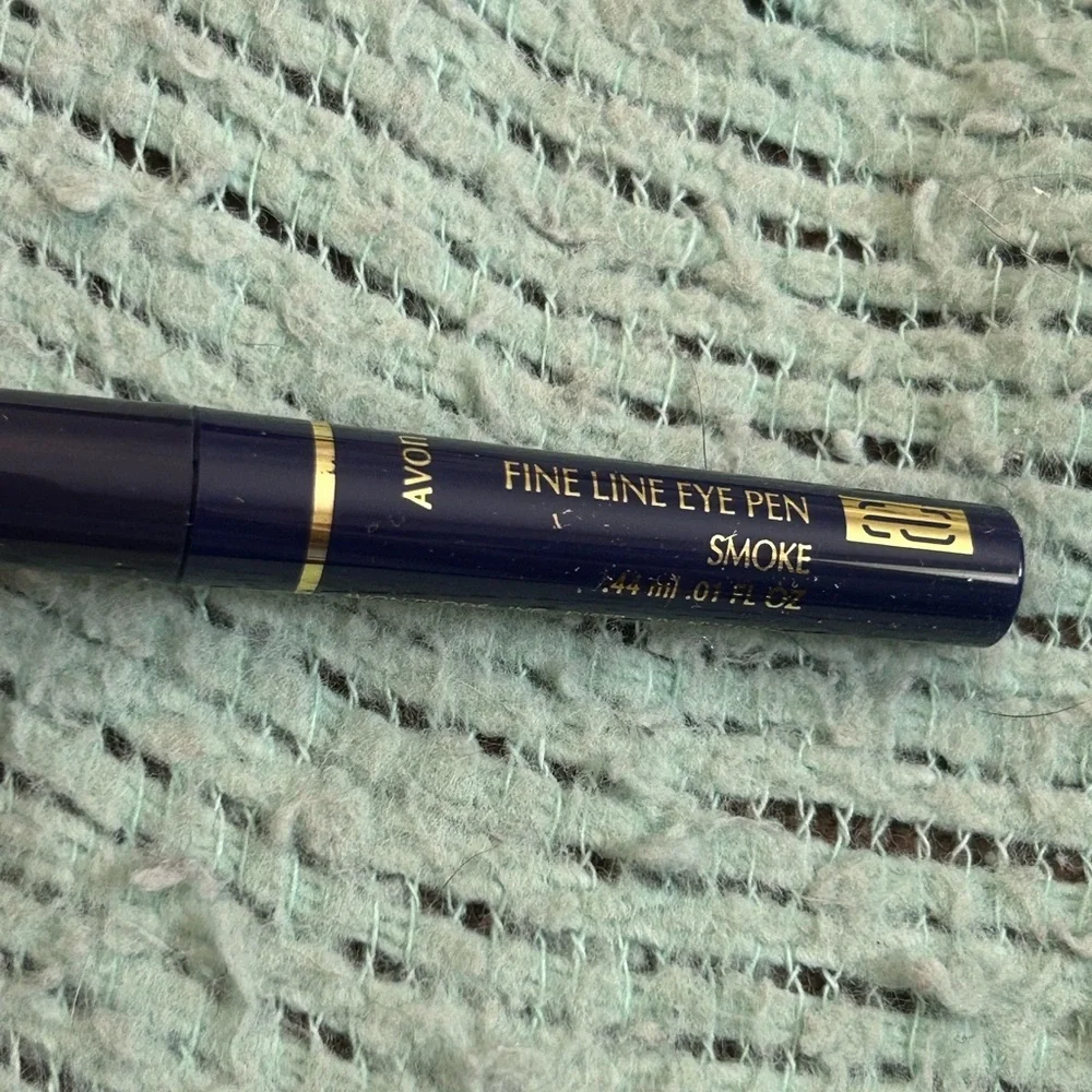Avon Fine Line Eye Pen. Smoke